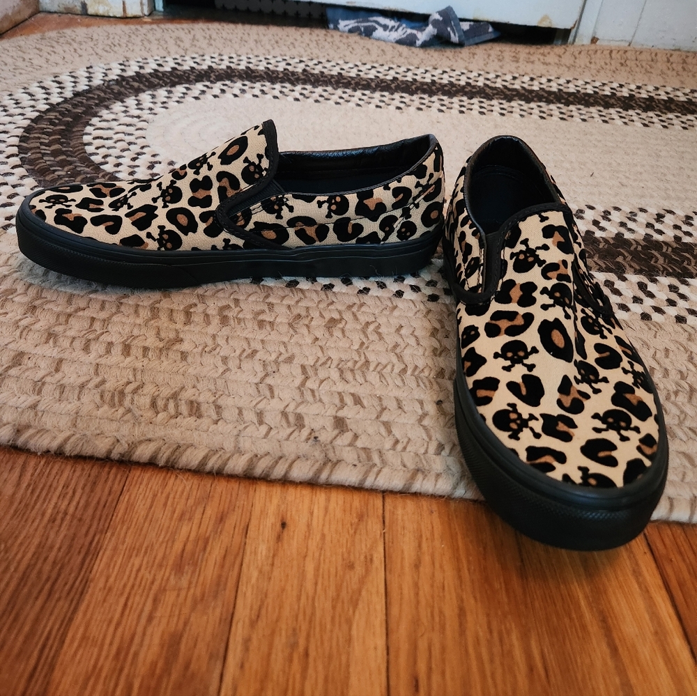 Vans Leopard and Skull Print Slip-On Sneakers - Picture 10 of 11